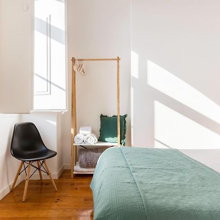 Rustic City View Apartments In Baixa By River Tagus Lisbon Room photo