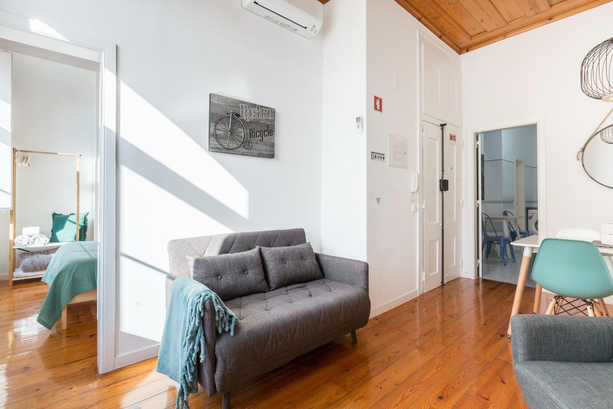 Rustic City View Apartments In Baixa By River Tagus Lisbon Room photo